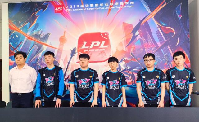 队的信心和 队的信心和